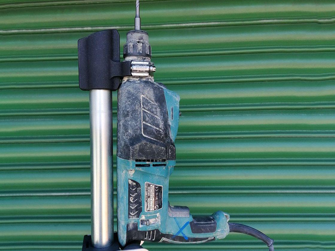 Pole driller feature